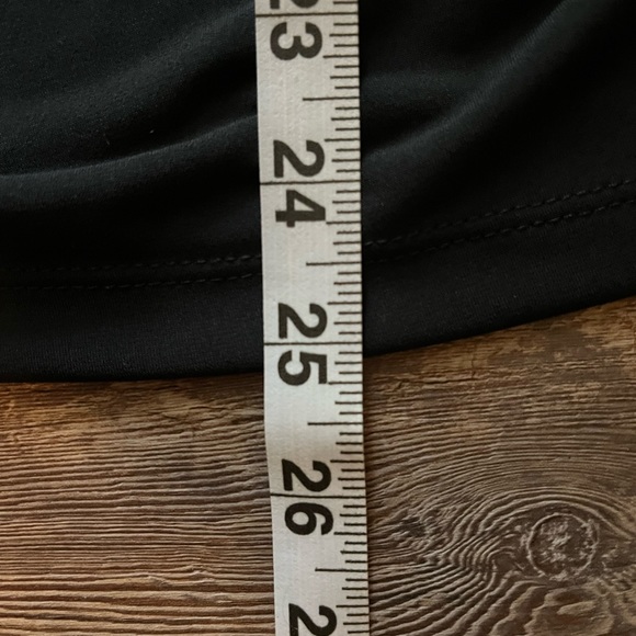 Women’s short sleeve blouse size small. - Picture 5 of 6